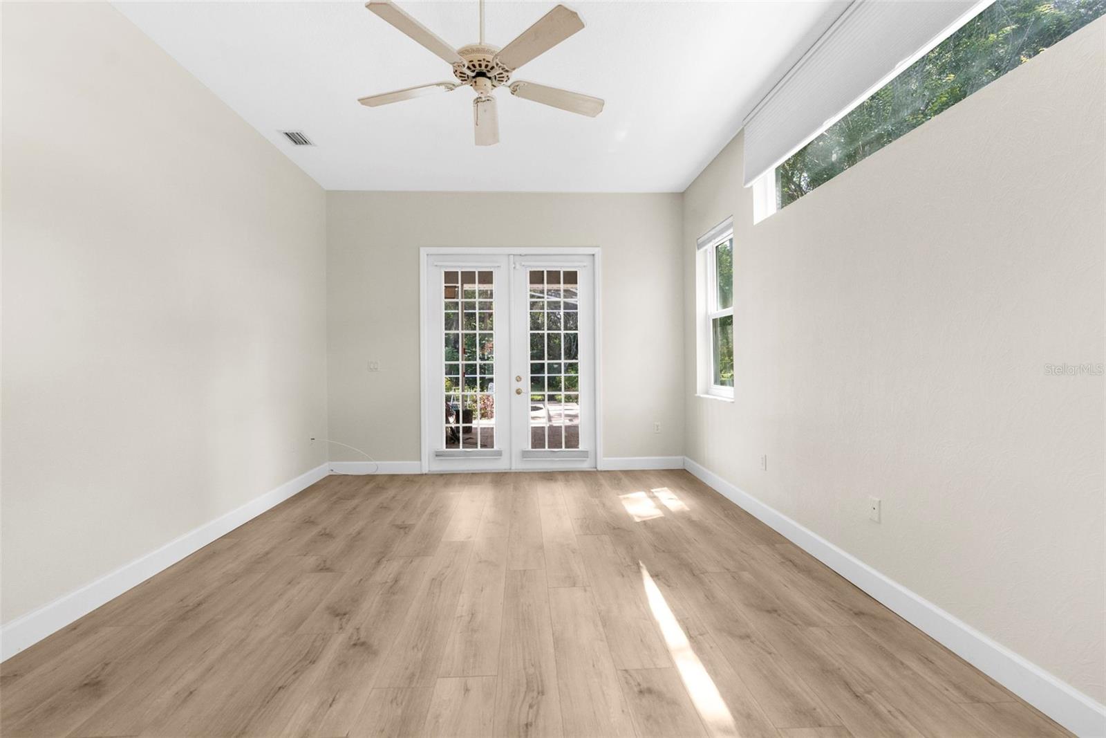 Listing photo id 27 for 14025 Warm Springs Court