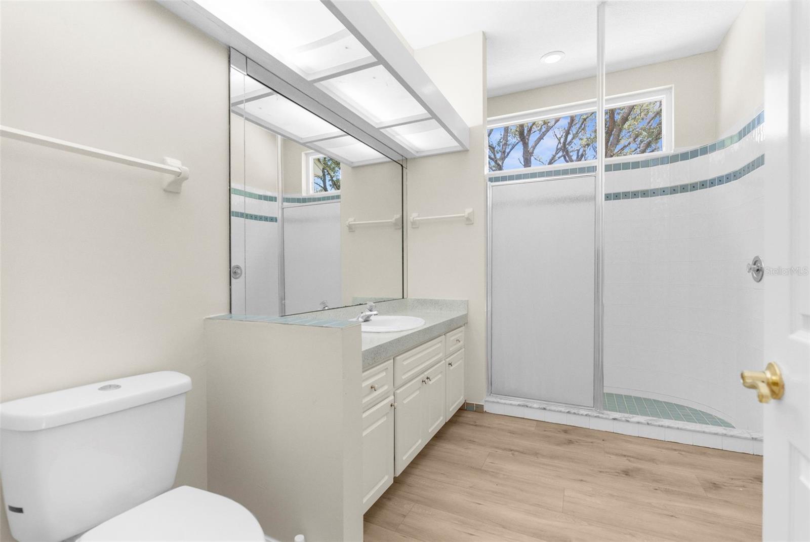 Listing photo id 37 for 14025 Warm Springs Court
