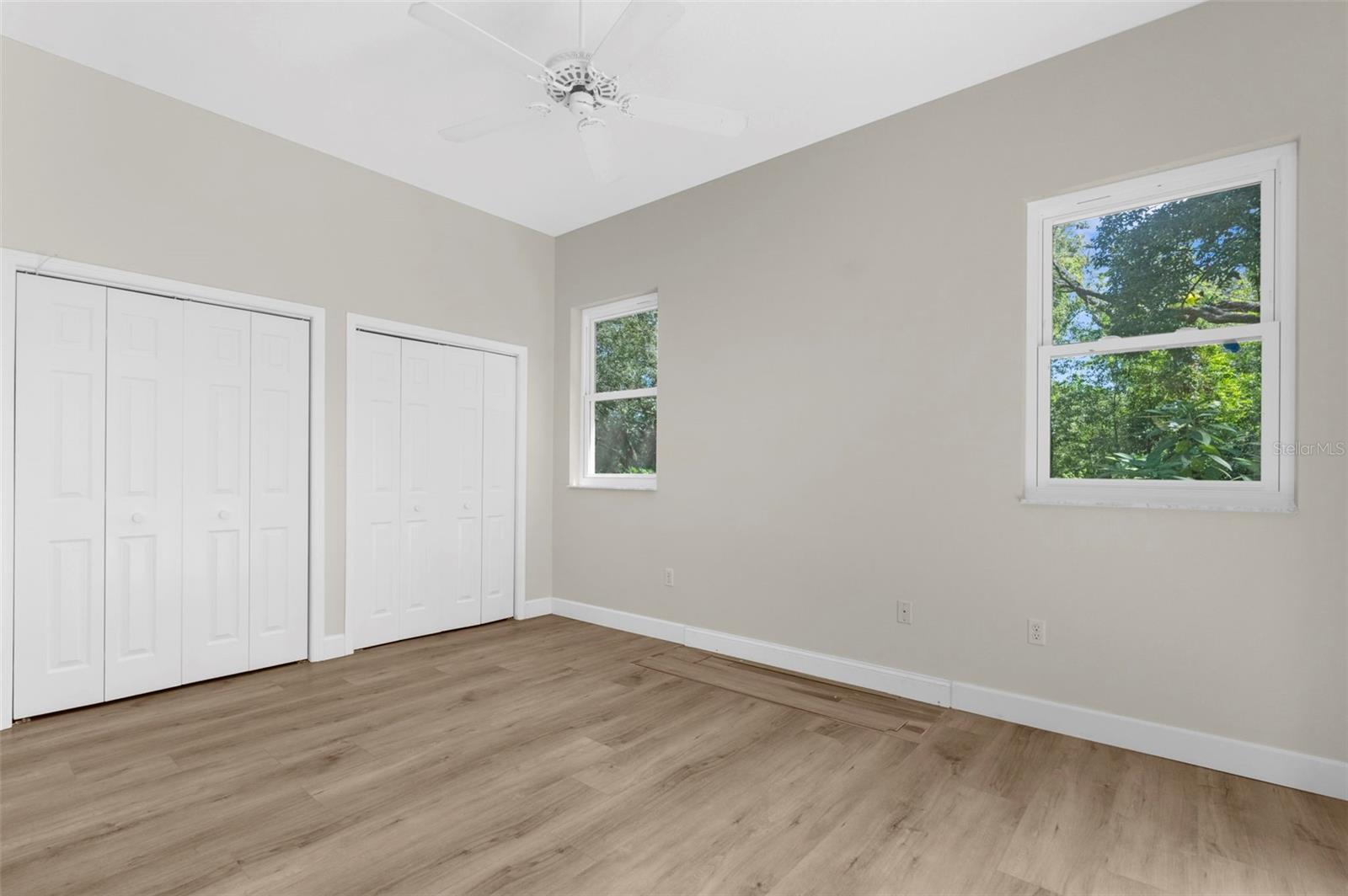 Listing photo id 39 for 14025 Warm Springs Court