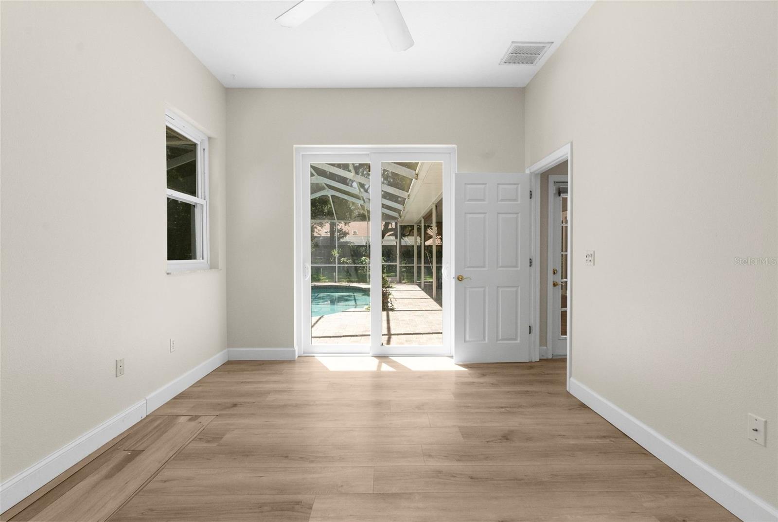 Listing photo id 40 for 14025 Warm Springs Court