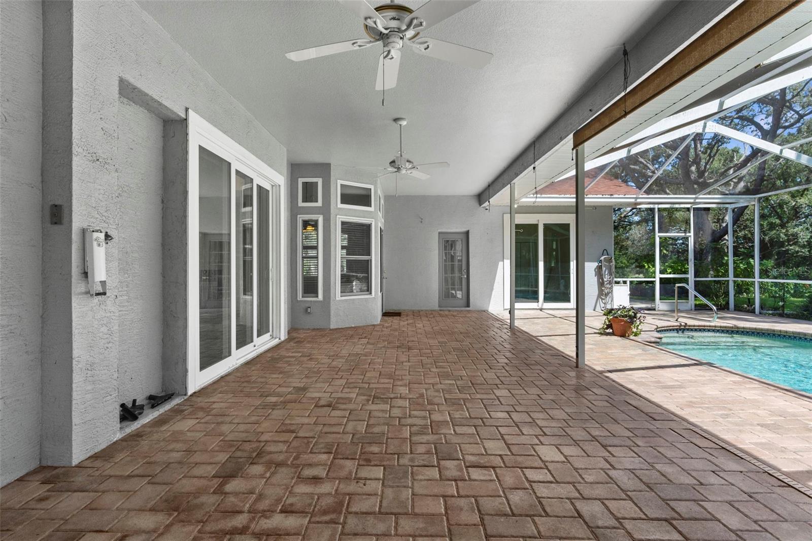 Listing photo id 43 for 14025 Warm Springs Court