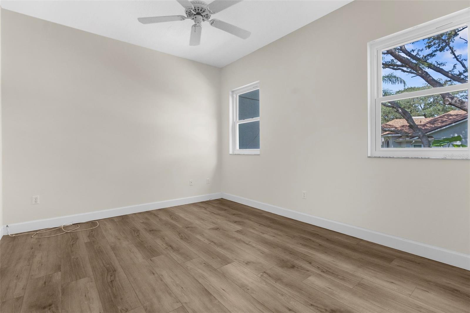 Listing photo id 54 for 14025 Warm Springs Court