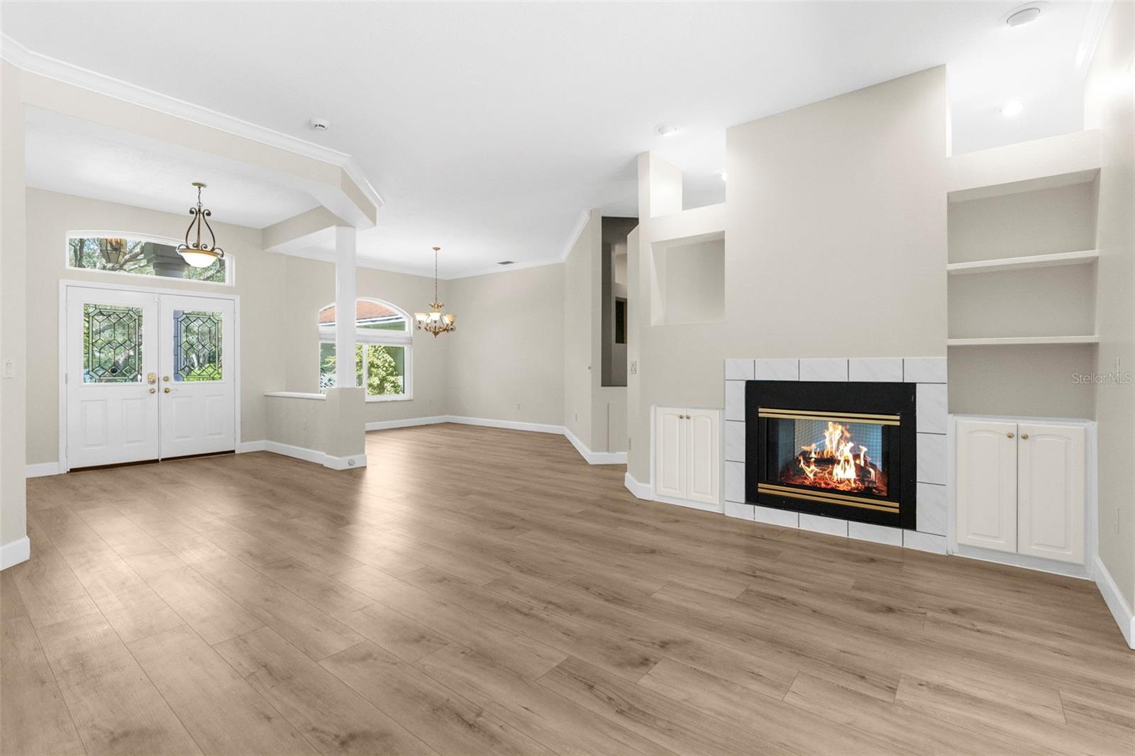Listing photo id 7 for 14025 Warm Springs Court