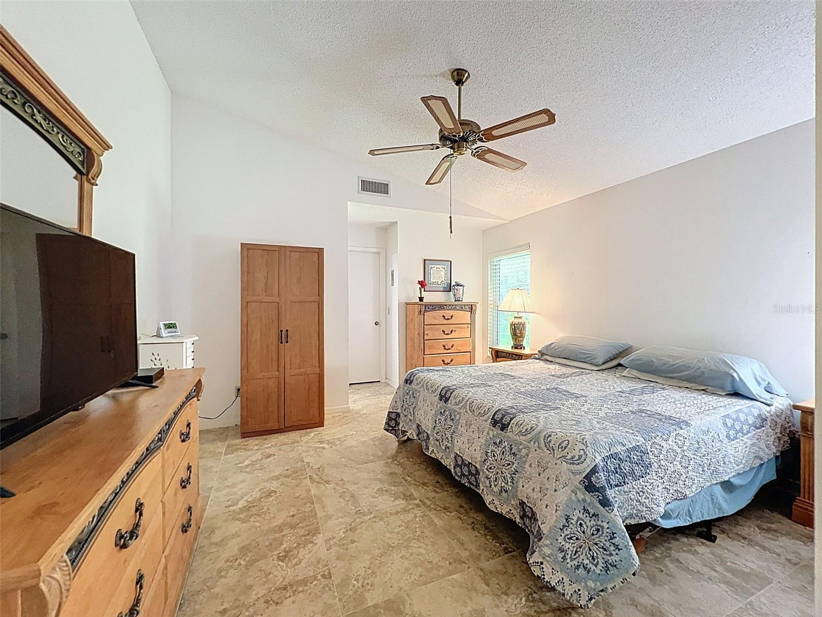 Image 13 of 63 For 11539 Pear Tree Drive