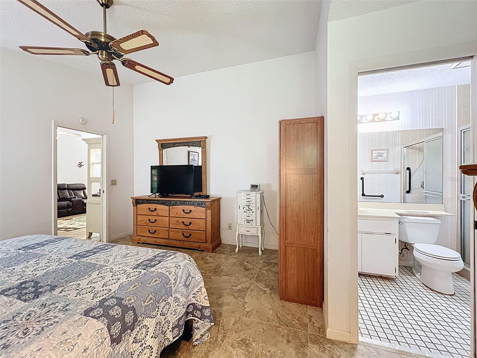 Image 17 of 63 For 11539 Pear Tree Drive