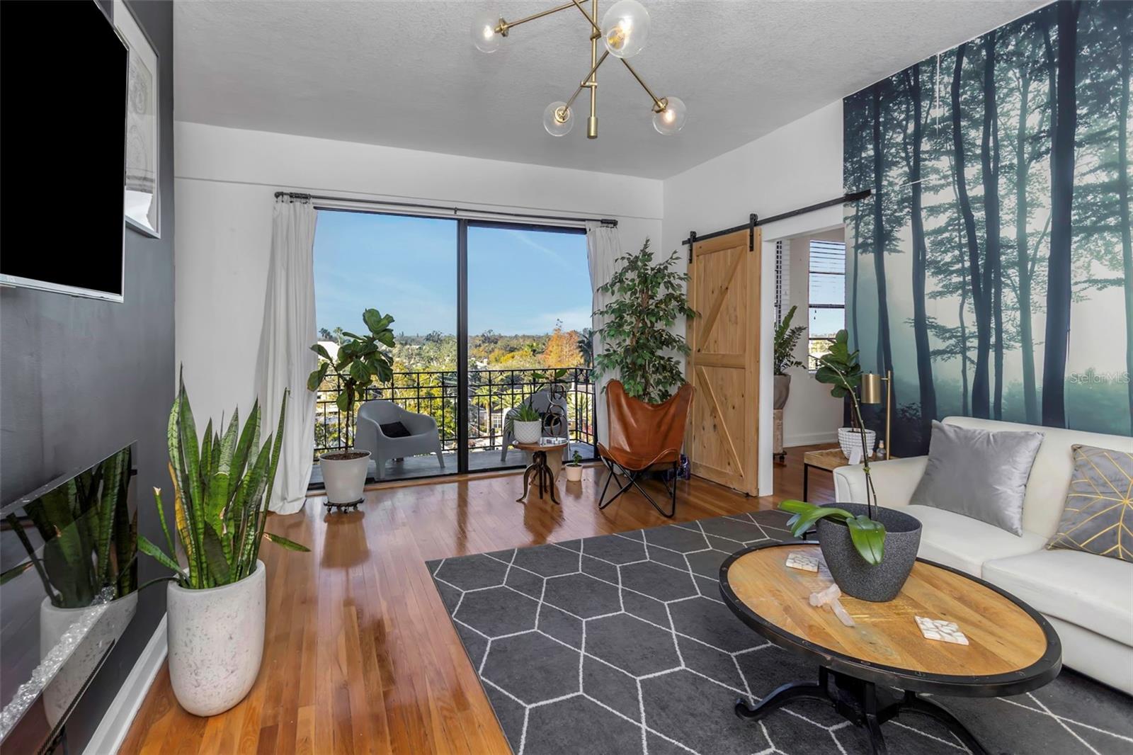 Image 15 of 50 For 2109 Bayshore Boulevard 609