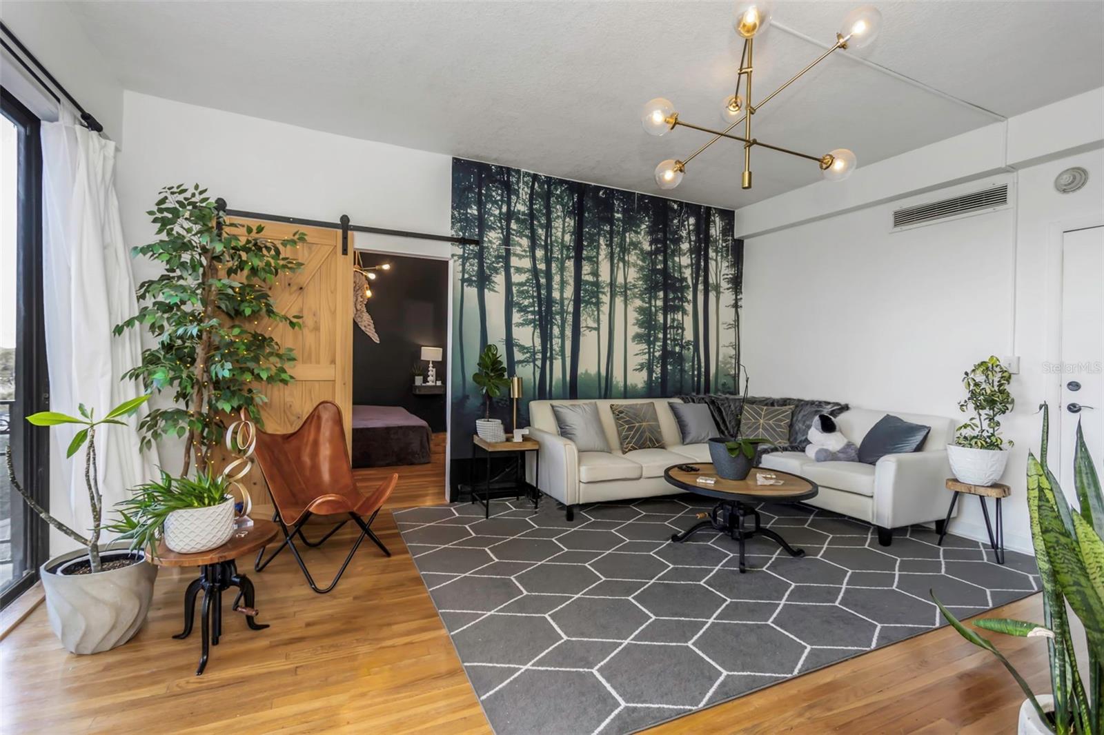 Image 18 of 50 For 2109 Bayshore Boulevard 609