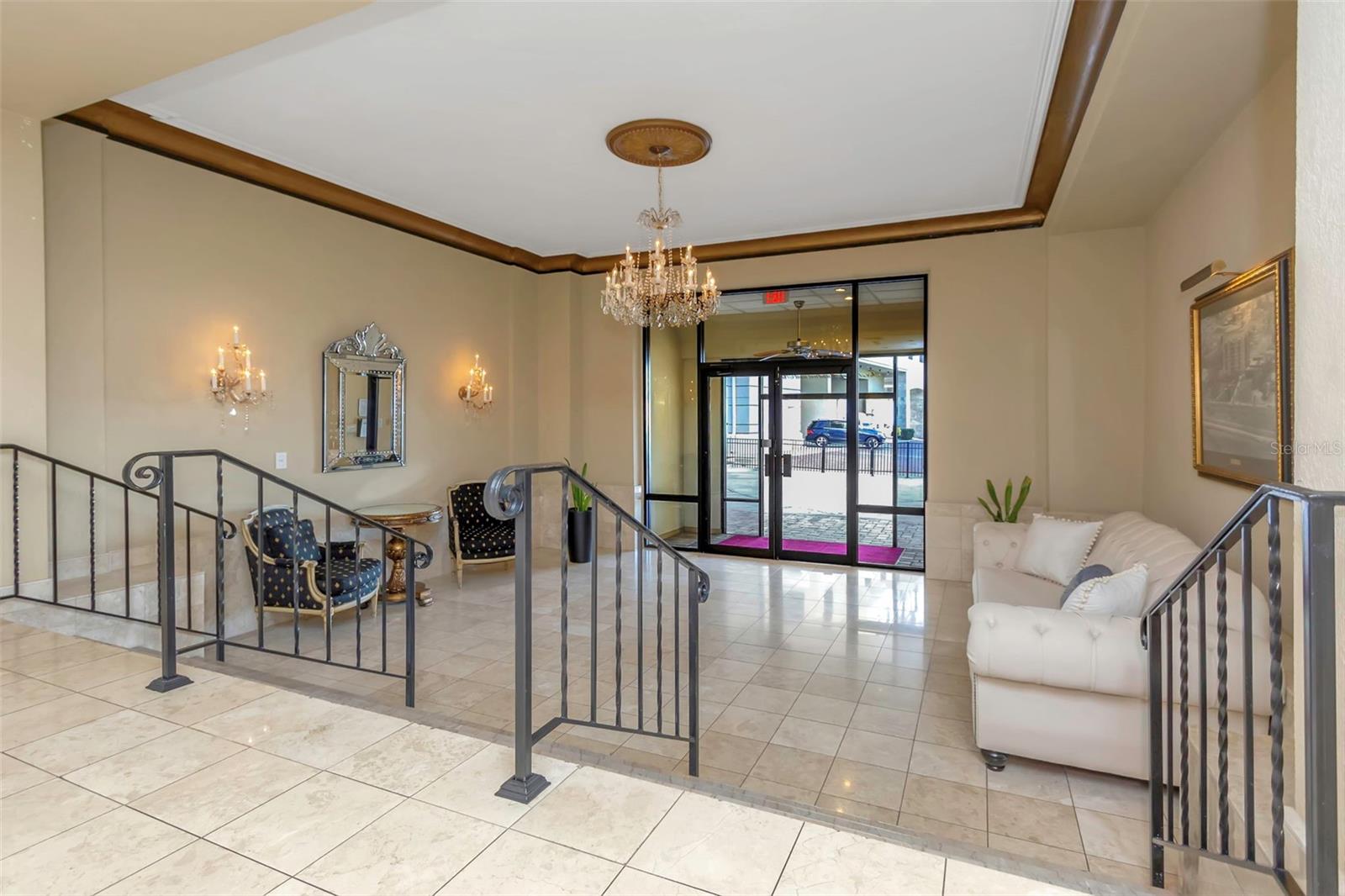 Image 32 of 50 For 2109 Bayshore Boulevard 609