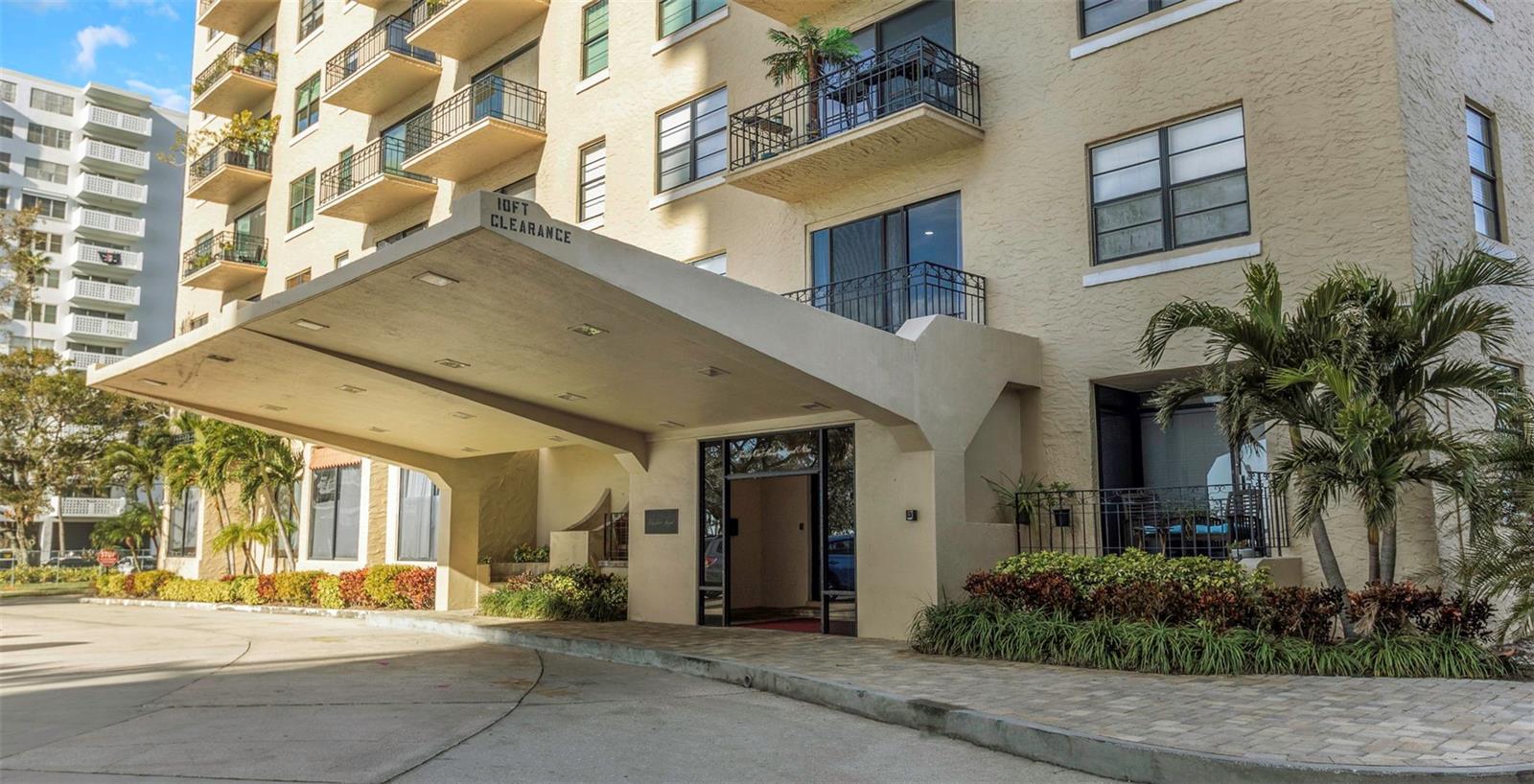Image 40 of 50 For 2109 Bayshore Boulevard 609
