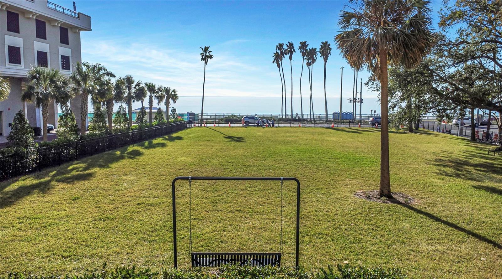 Image 45 of 50 For 2109 Bayshore Boulevard 609