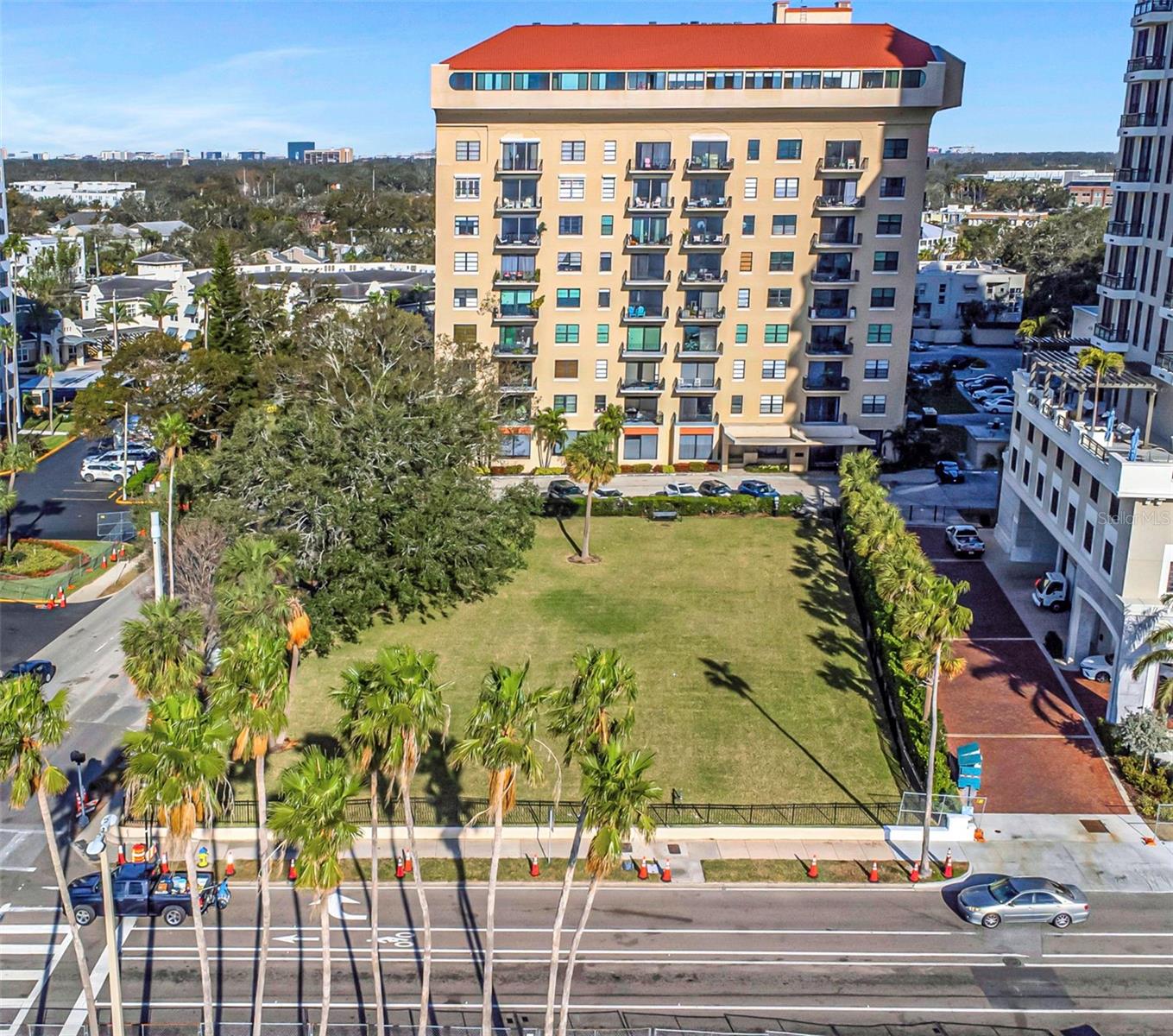 Image 46 of 50 For 2109 Bayshore Boulevard 609