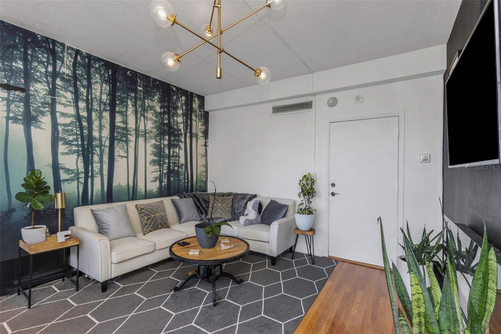 Image 6 of 50 For 2109 Bayshore Boulevard 609