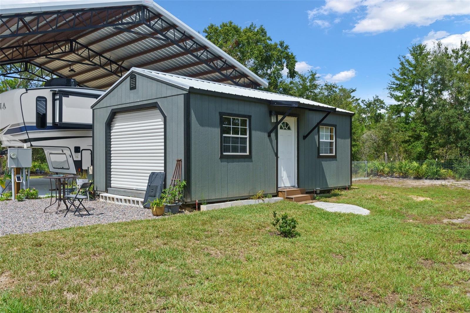 Listing photo id 23 for 10388 Suncoast Boulevard
