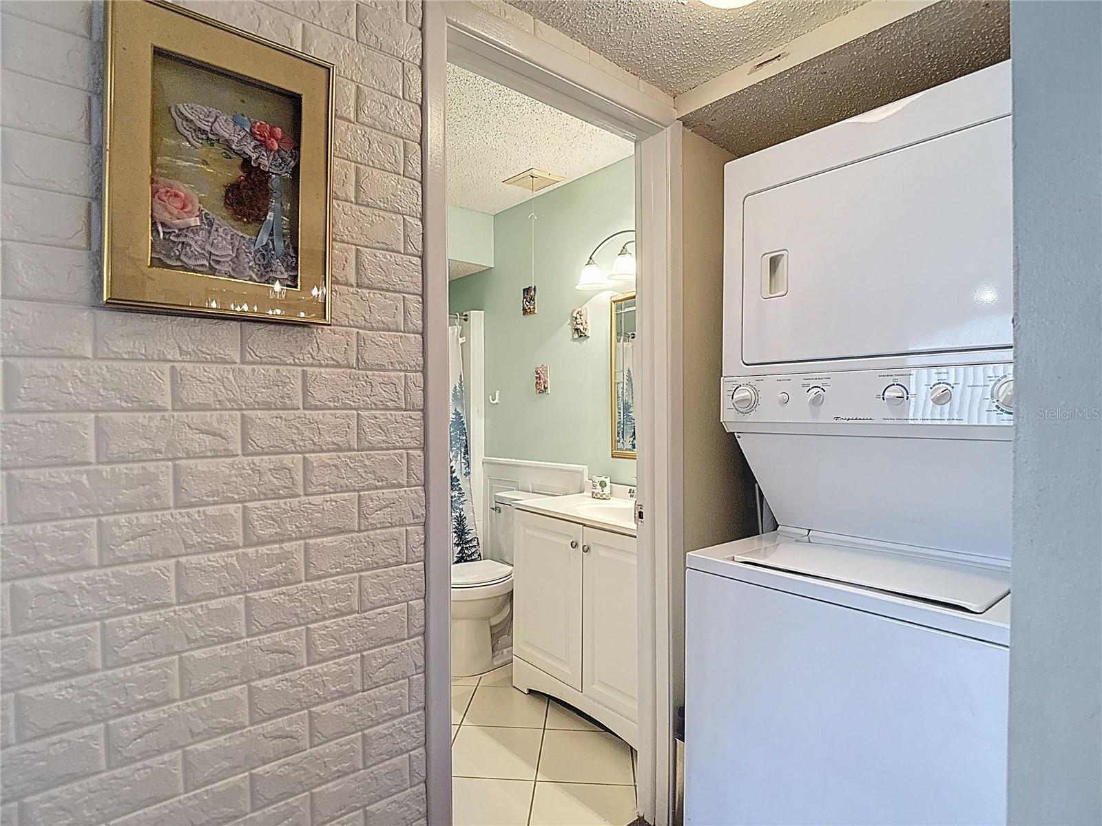 Image 37 of 50 For 11135 Carriage Hill Drive 6