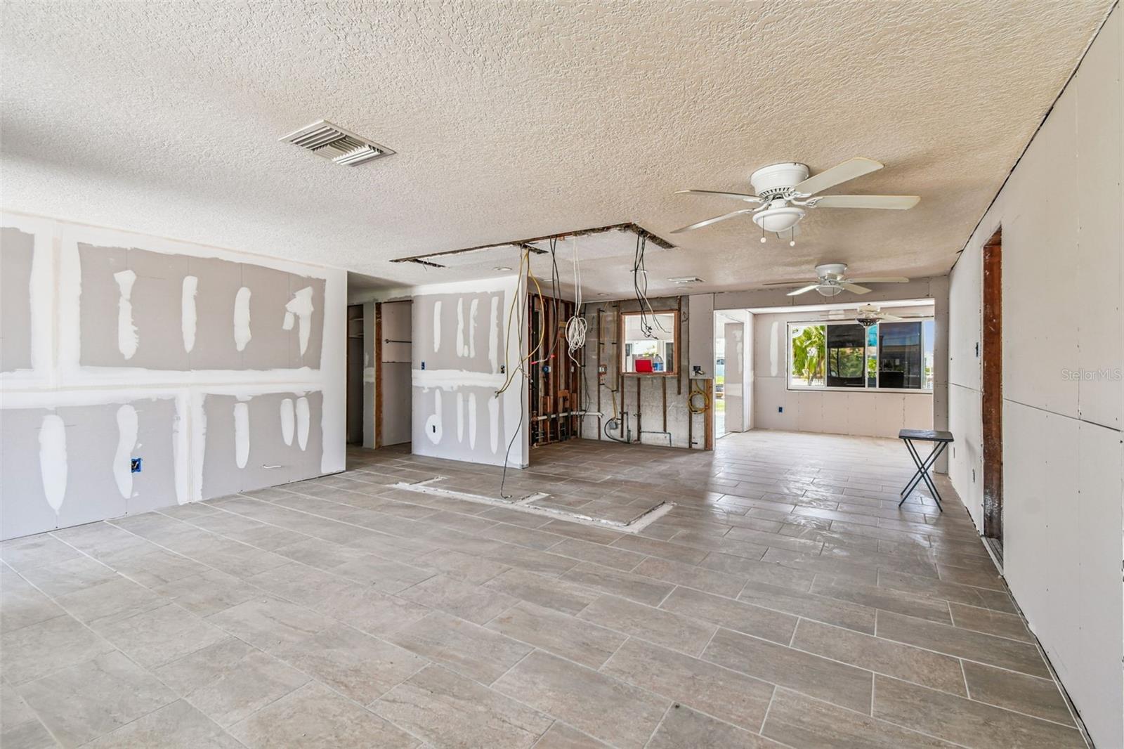 Image 10 of 81 For 13603 Allyn Drive