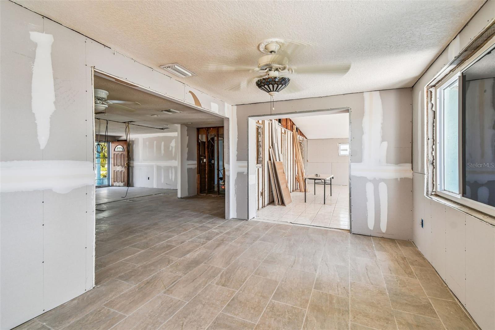 Image 19 of 81 For 13603 Allyn Drive