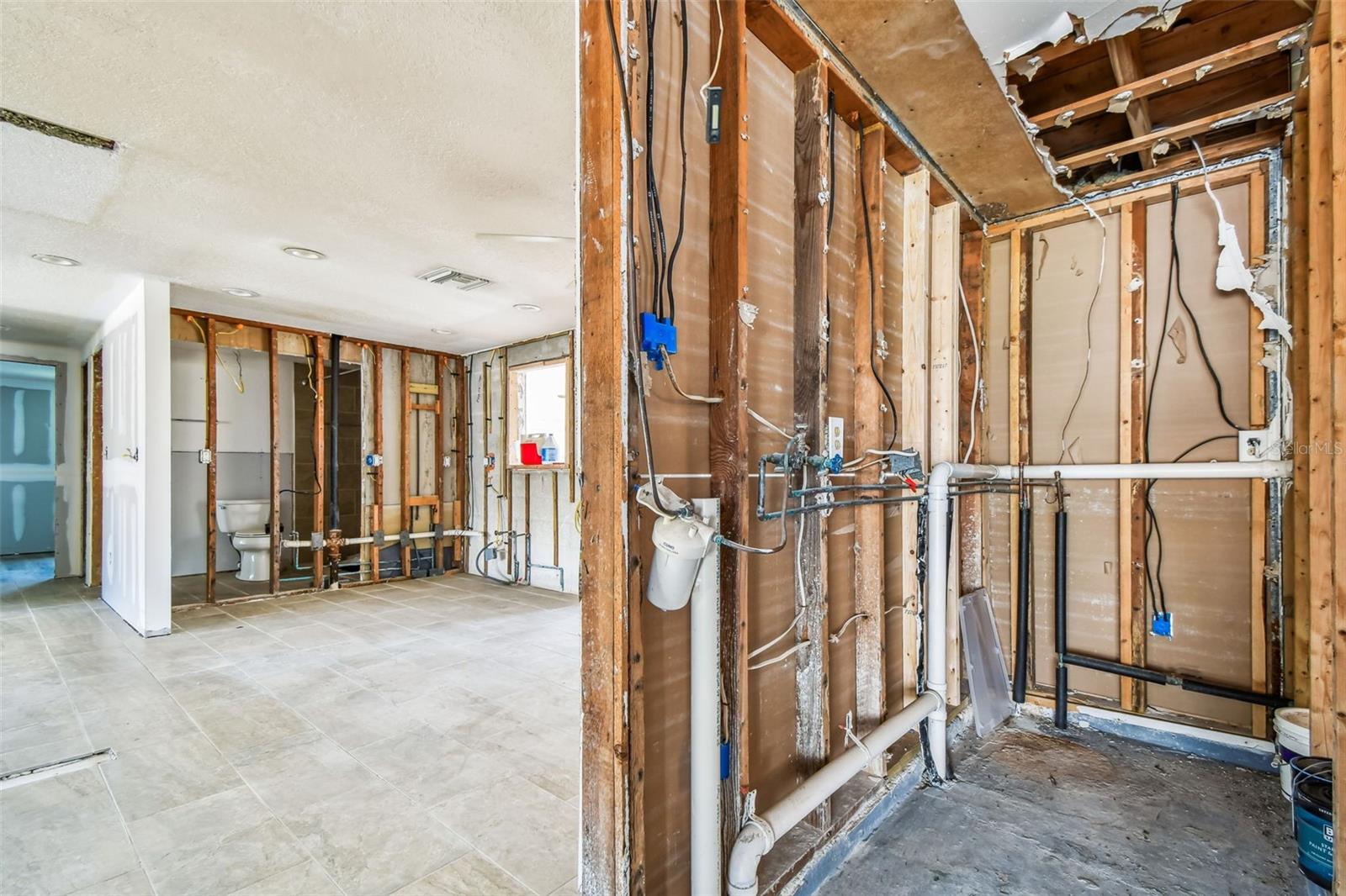 Image 32 of 81 For 13603 Allyn Drive