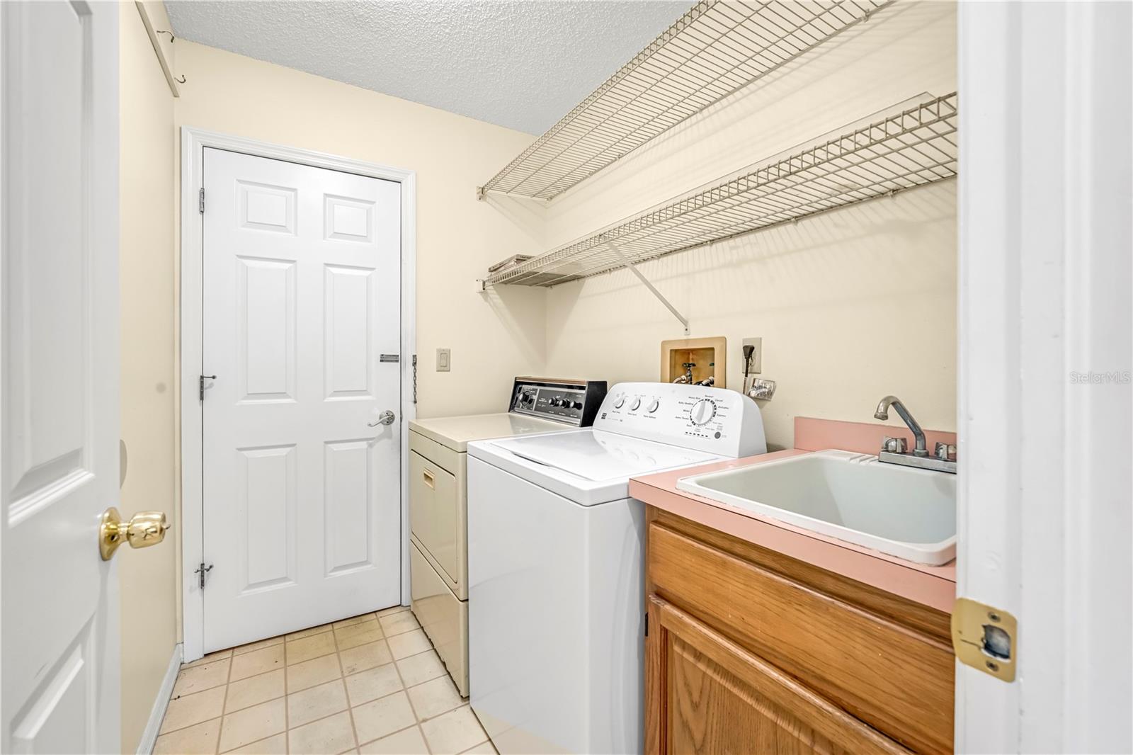 Image 17 of 21 For 4381 Craigdarragh Avenue