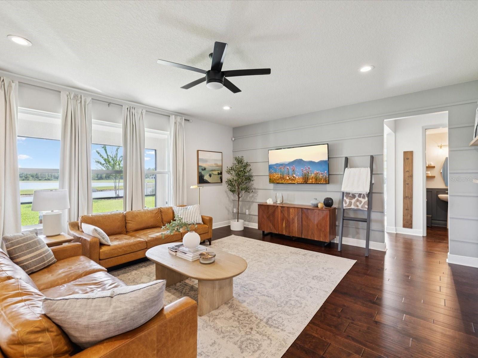 Image 15 of 86 For 18292 Roseate Drive