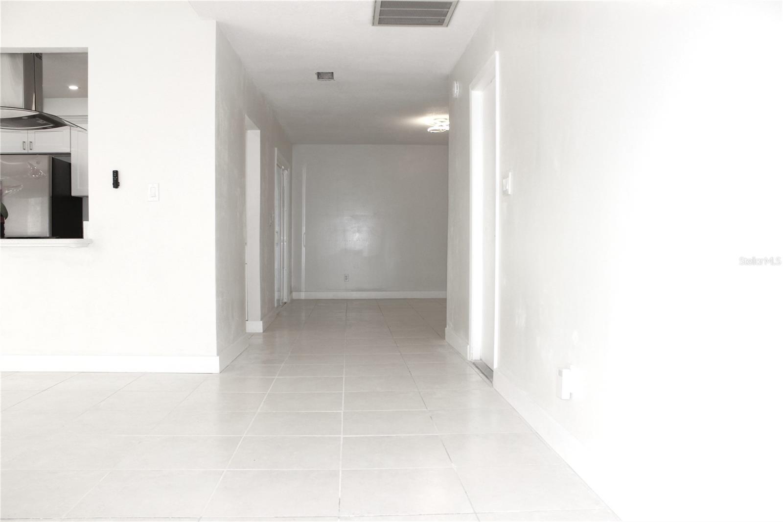 Image 10 of 61 For 1650 12th Street Sw