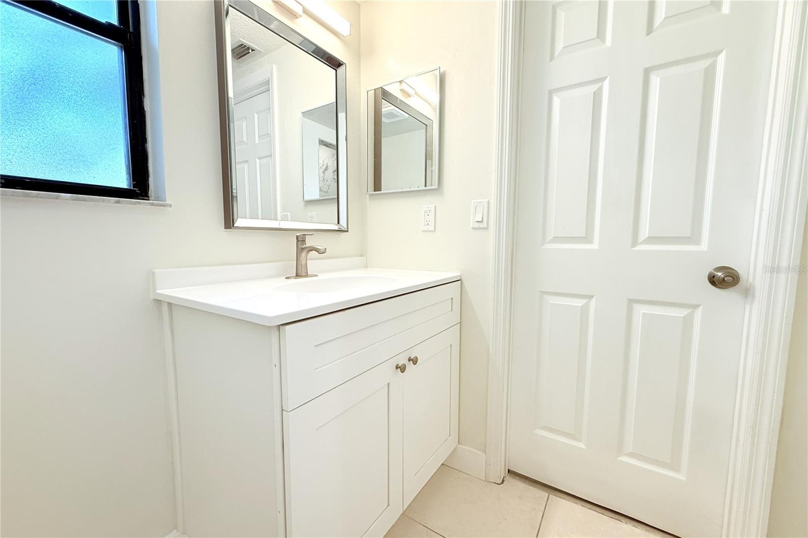 Image 38 of 61 For 1650 12th Street Sw