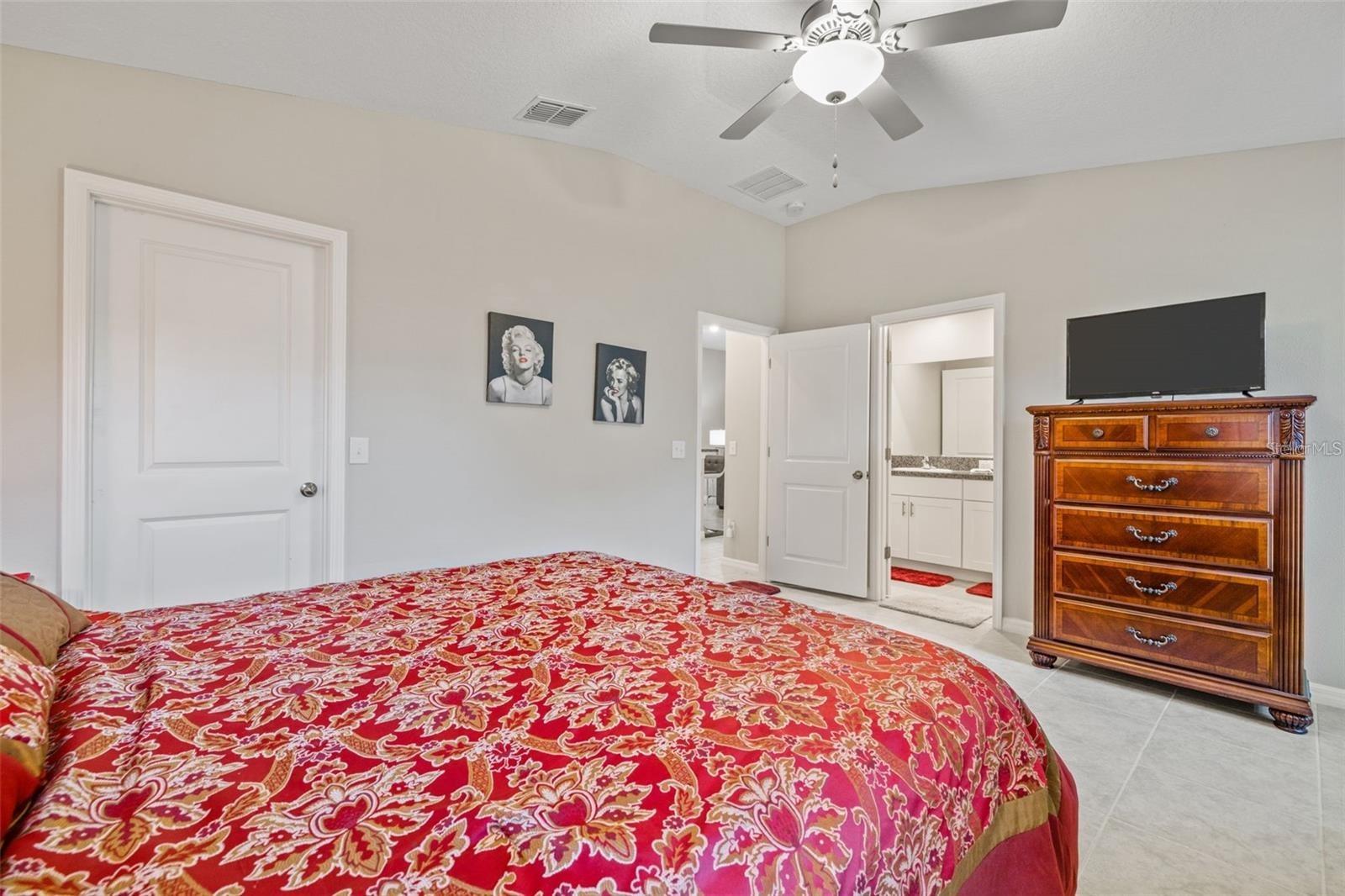 Image 14 of 40 For 13987 Weddington Terrace