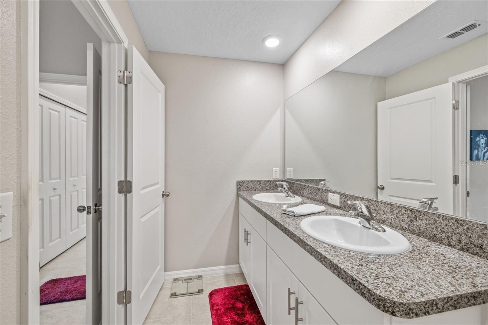 Image 15 of 40 For 13987 Weddington Terrace