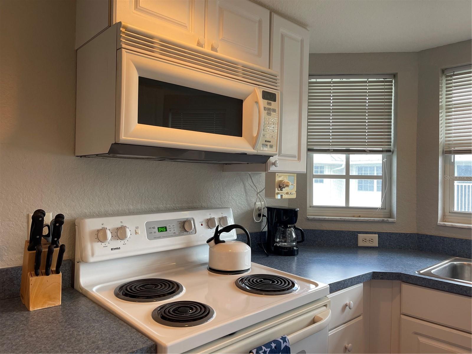 Image 8 of 50 For 21146 Fountain View Lane 4302