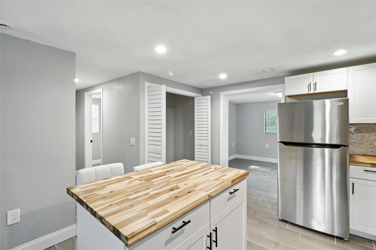 Image 12 of 26 For 8035 Gulf Way