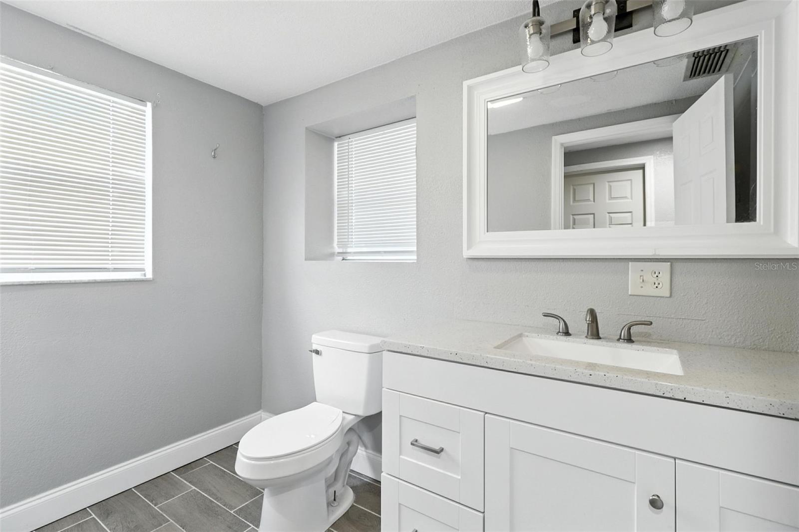 Image 16 of 26 For 8035 Gulf Way