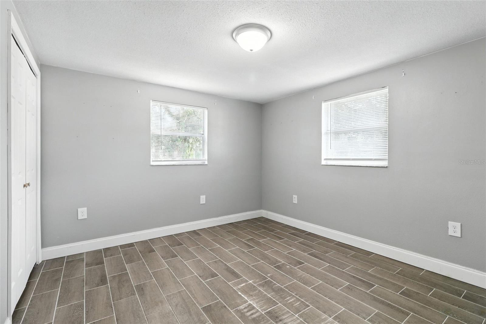 Image 18 of 26 For 8035 Gulf Way