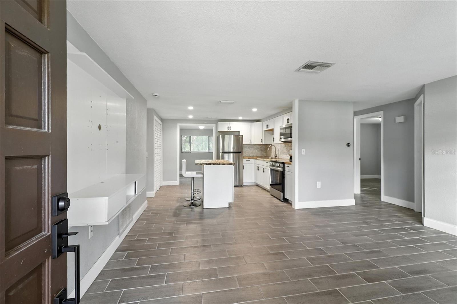 Image 4 of 26 For 8035 Gulf Way