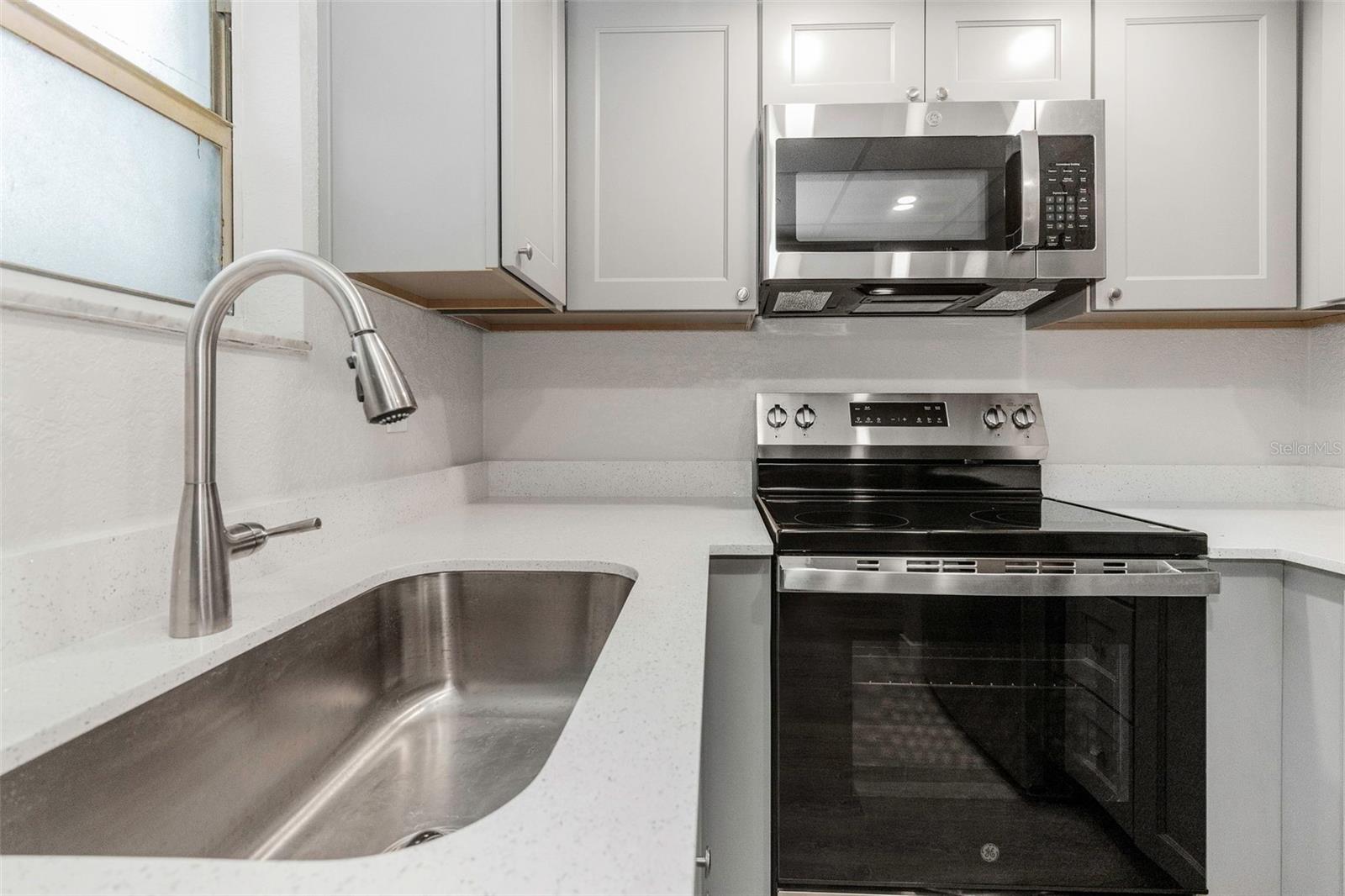 Image 10 of 26 For 5645 Townhouse Drive 5645