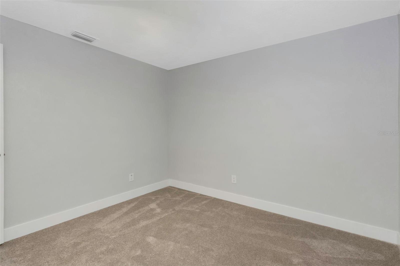 Image 18 of 26 For 5645 Townhouse Drive 5645