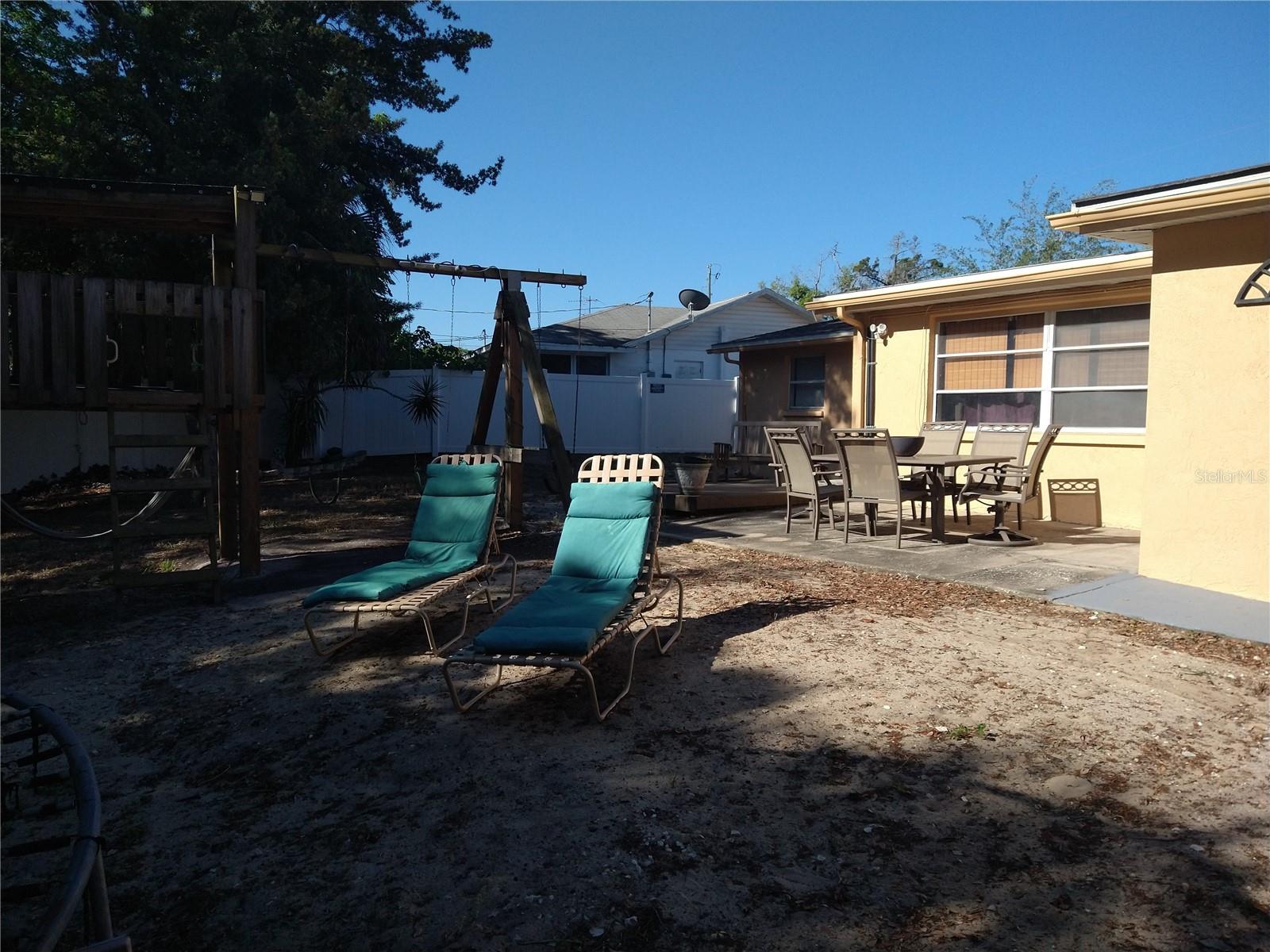 Image 31 of 37 For 12910 College Hill Drive