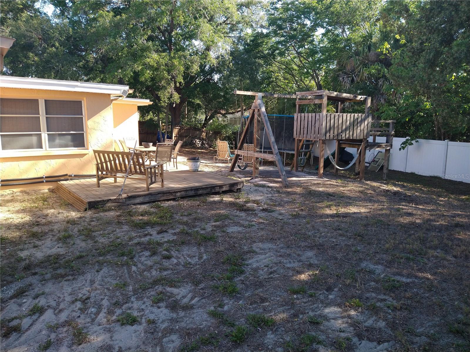 Image 32 of 37 For 12910 College Hill Drive