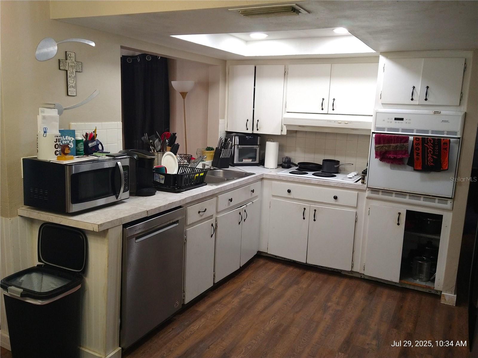 Image 8 of 27 For 12910 College Hill Drive