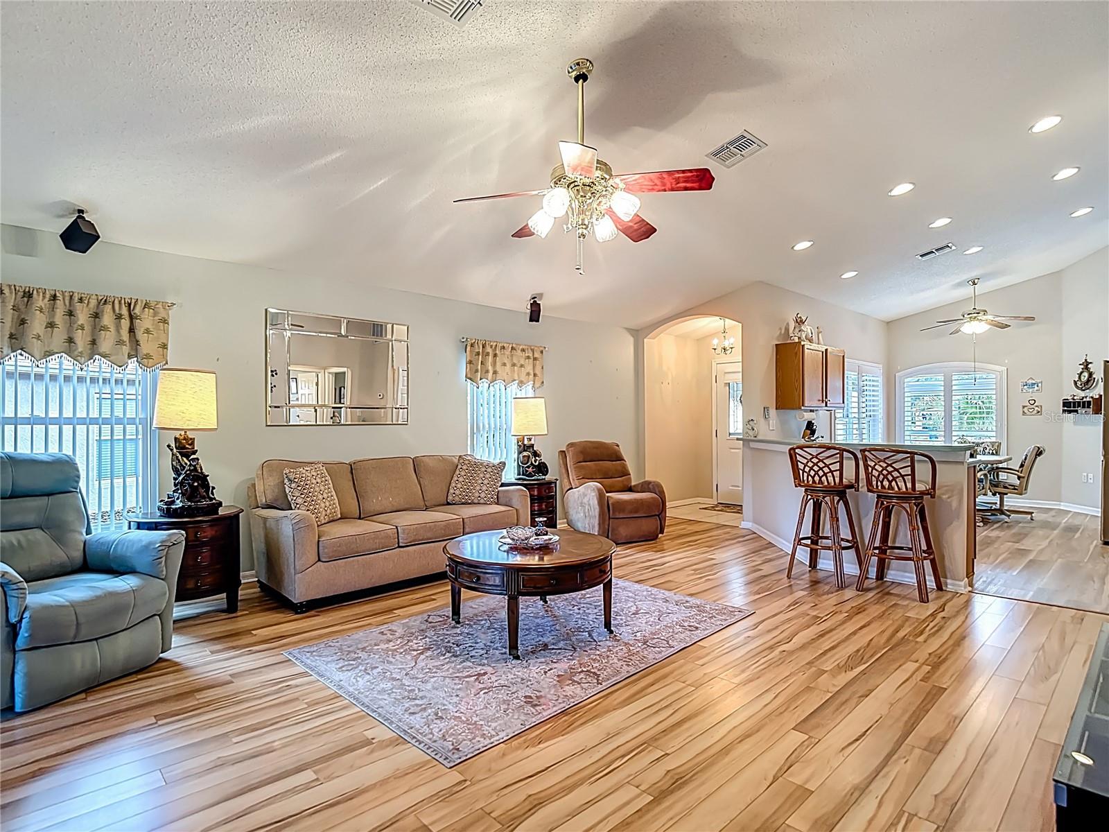 Image 9 of 50 For 232 Center Oak Circle