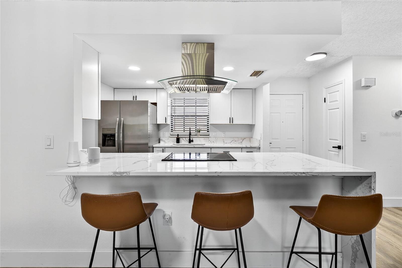 Listing photo id 8 for 7902 Royal Hart Drive