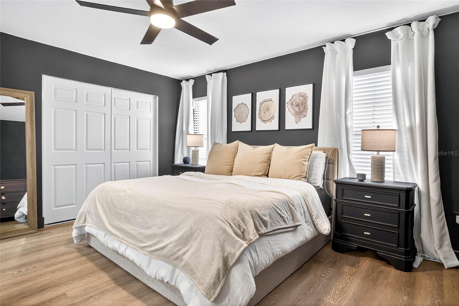 Listing photo id 20 for 7902 Royal Hart Drive