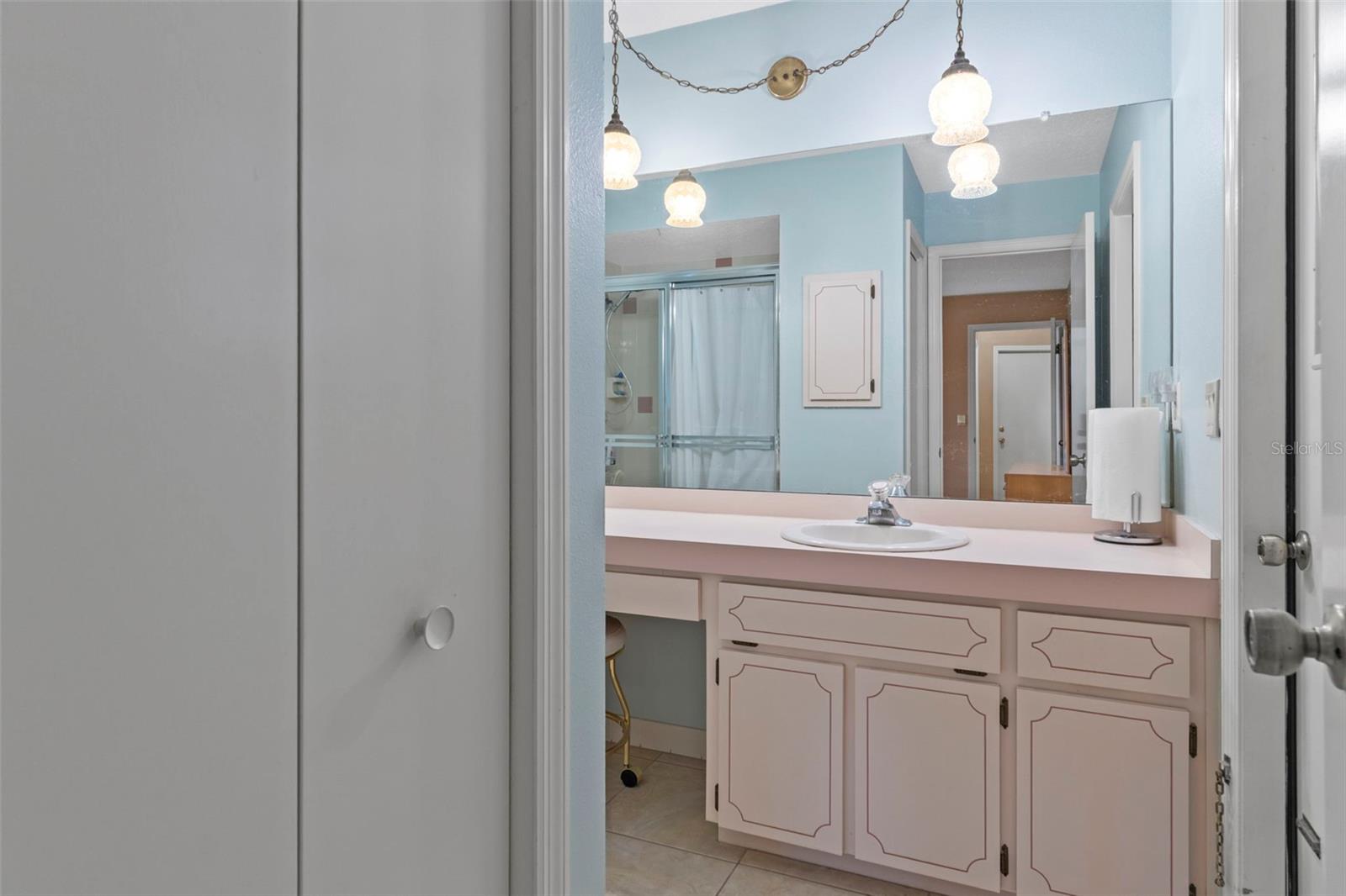 Image 22 of 42 For 13418 Lawrence Street