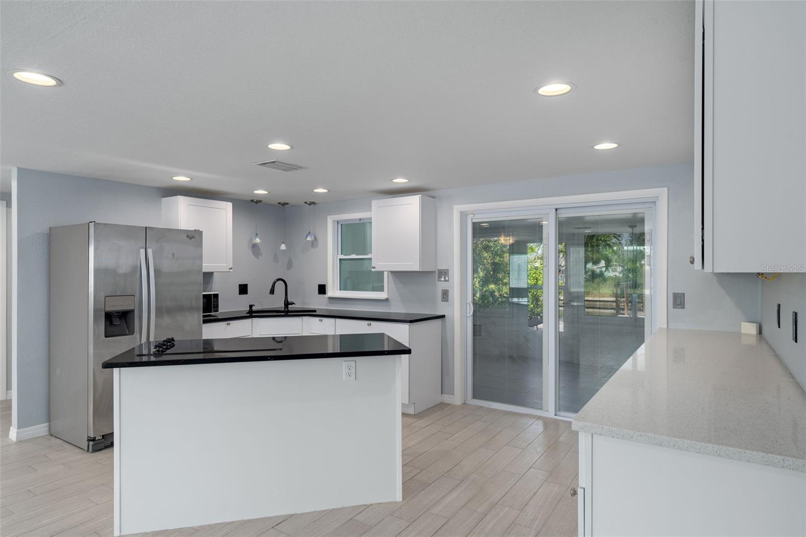 Listing photo id 10 for 13621 Jennita Drive