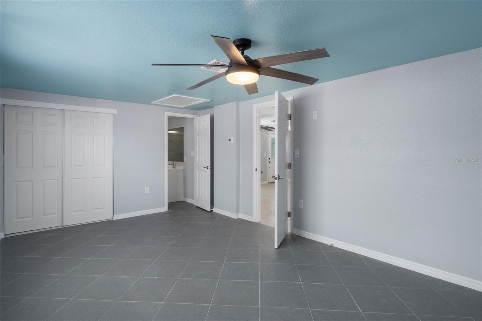 Listing photo id 13 for 13621 Jennita Drive