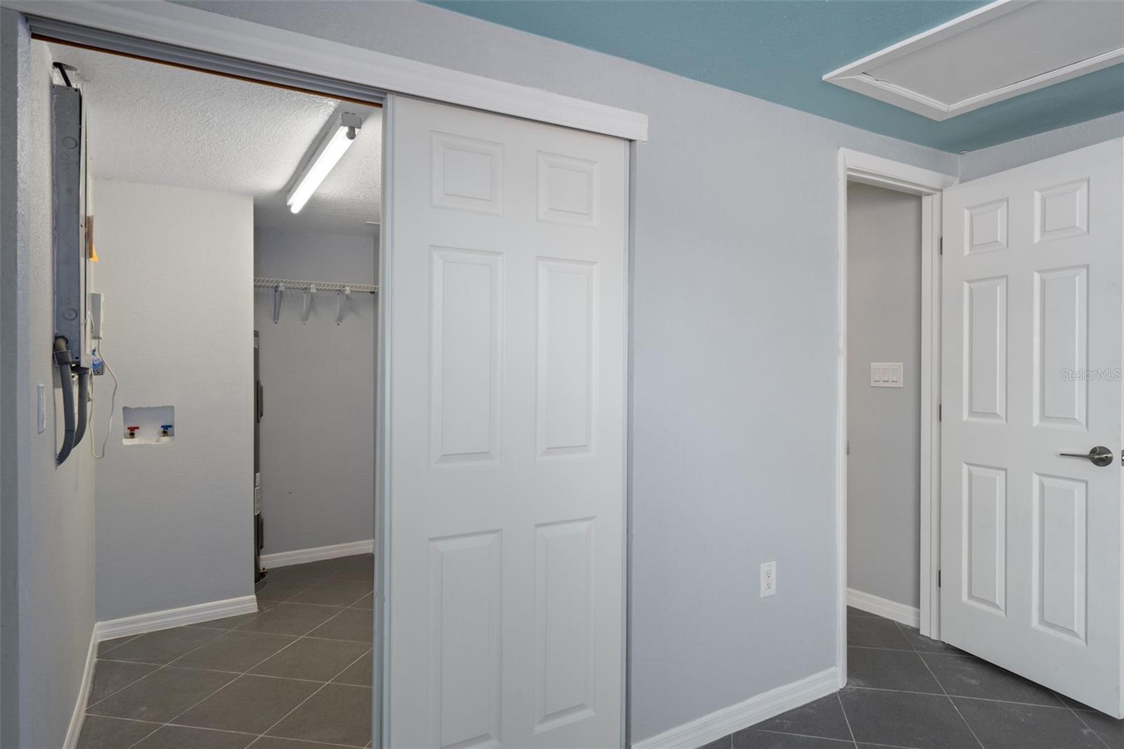 Listing photo id 17 for 13621 Jennita Drive