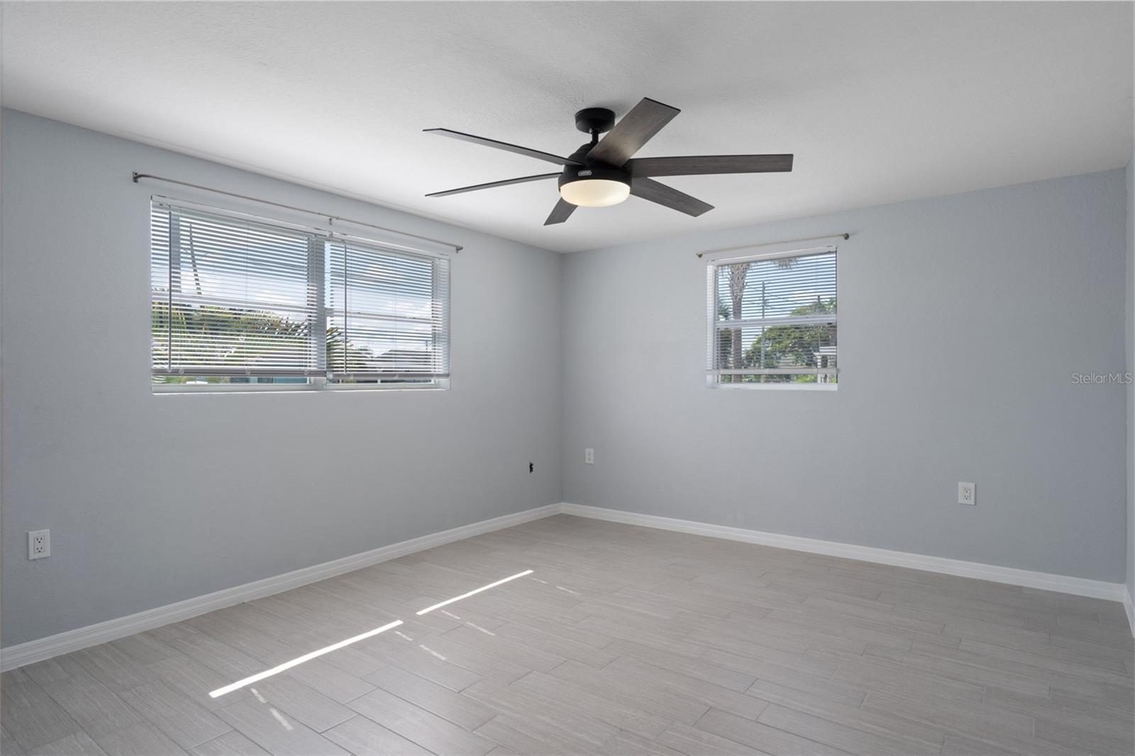 Listing photo id 19 for 13621 Jennita Drive