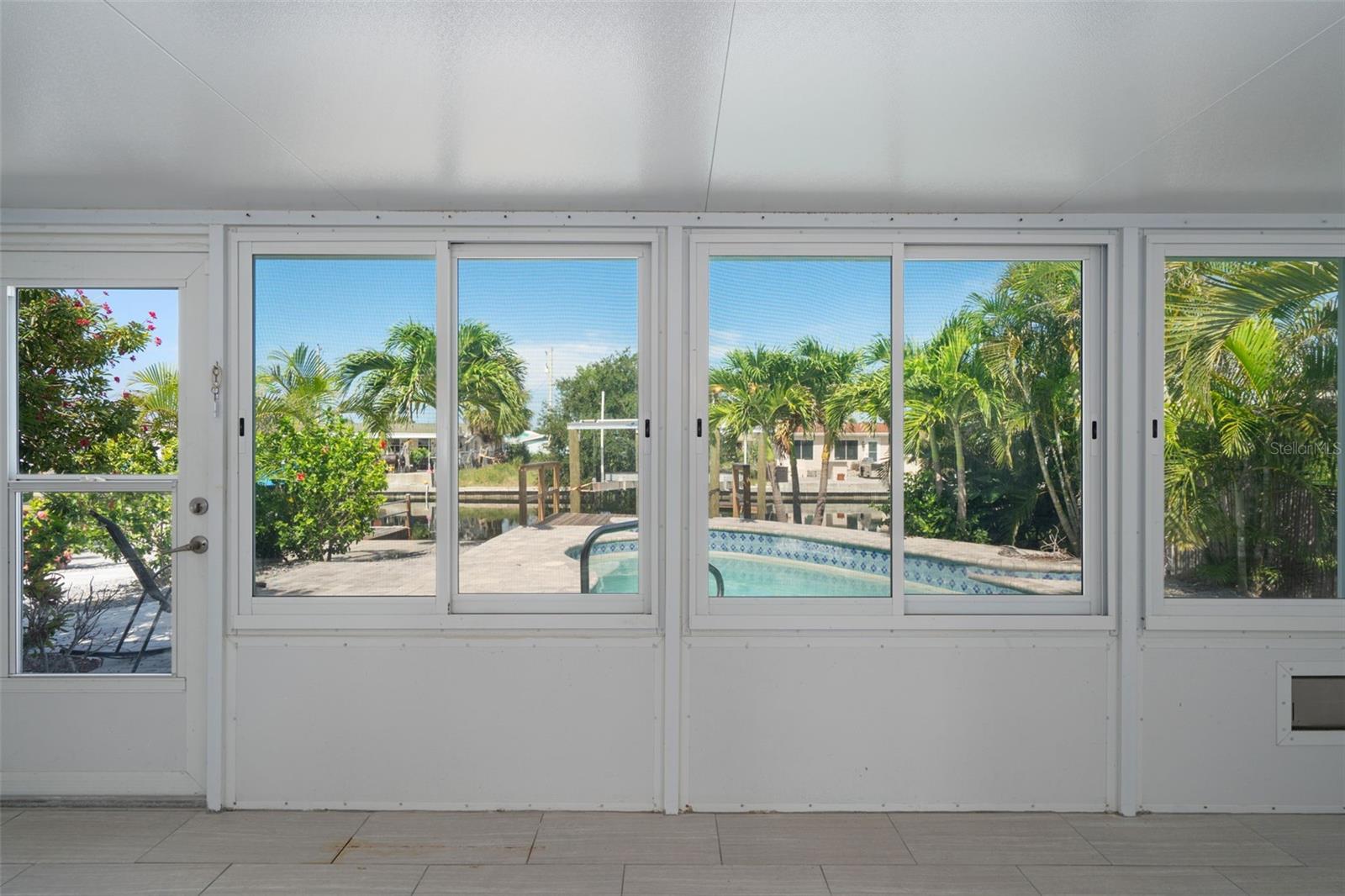 Listing photo id 25 for 13621 Jennita Drive