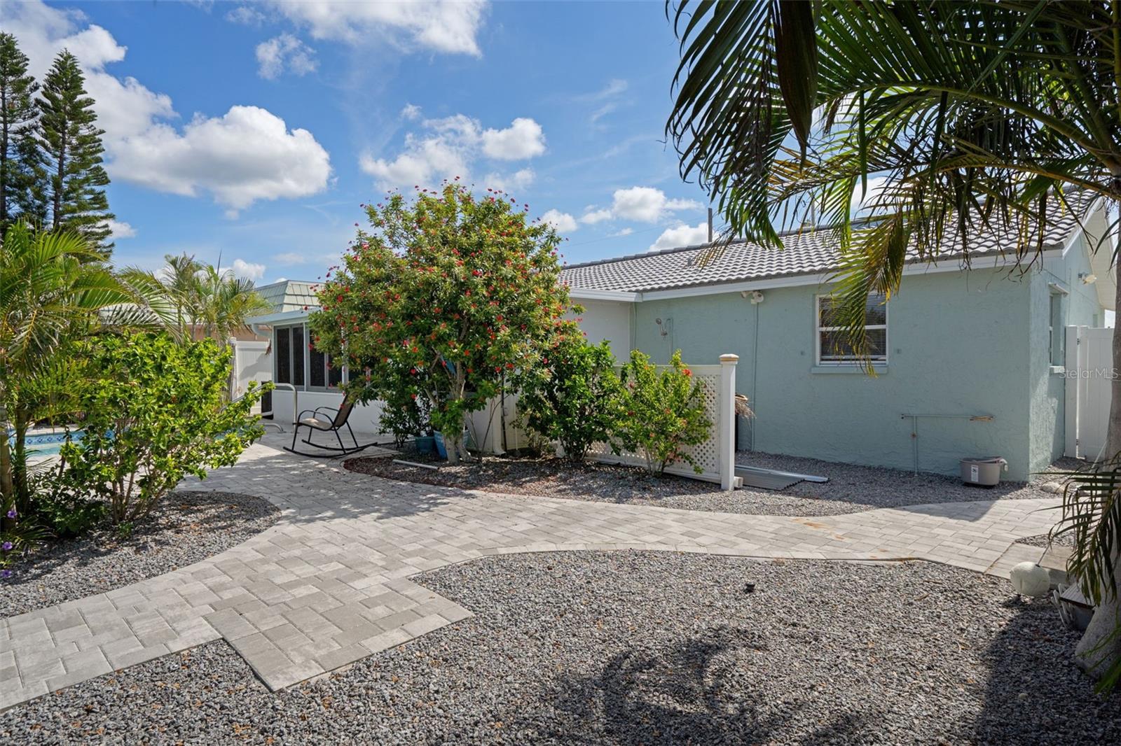 Listing photo id 30 for 13621 Jennita Drive