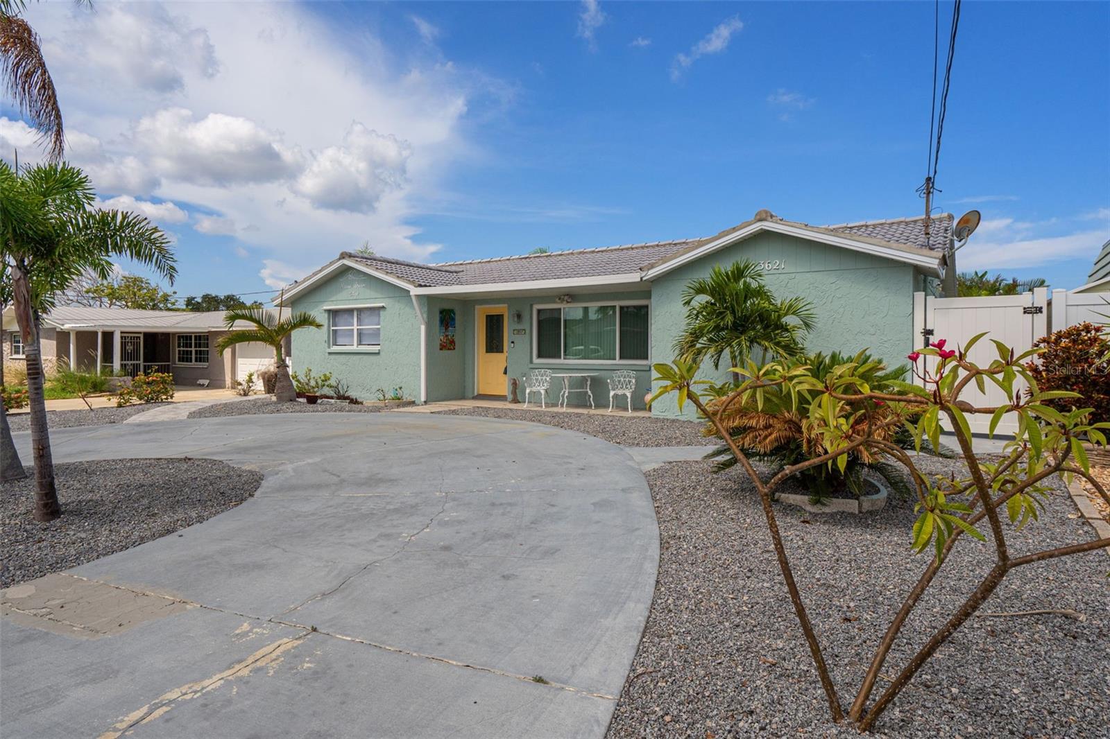 Listing photo id 40 for 13621 Jennita Drive