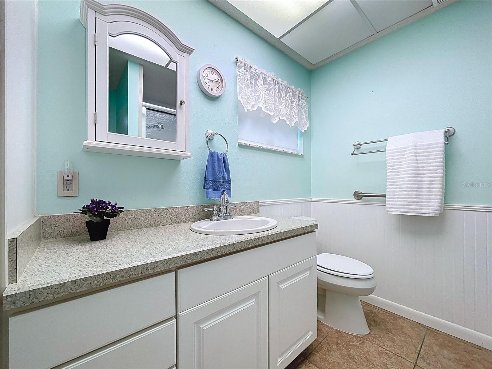 Image 10 of 61 For 9038 Byron Street