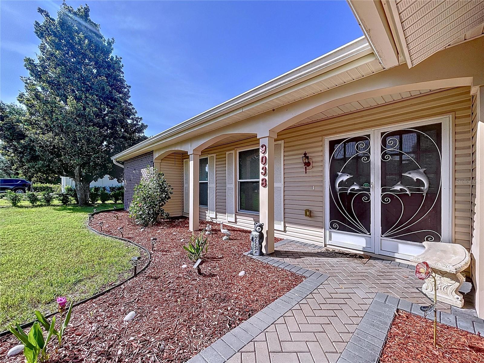 Image 25 of 61 For 9038 Byron Street